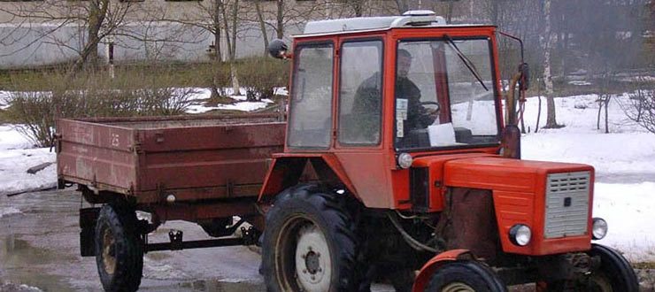Трактор Т-25 в работе